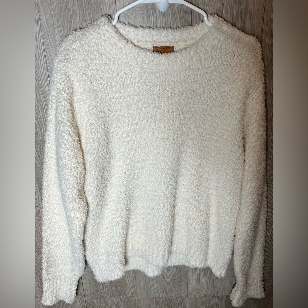 POL  Sweater Size Small Color Cream